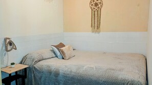 1 bedroom, individually decorated, blackout curtains, bed sheets - Apart Tunuyán (Tunuyan)
