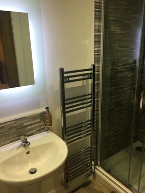 Chambres insonorisées, Wi-Fi gratuit, draps fournis