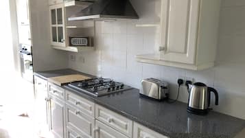 公寓, 3 间卧室 | 共用厨房 | 意式浓缩咖啡机、茶具/咖啡用具、电热水壶