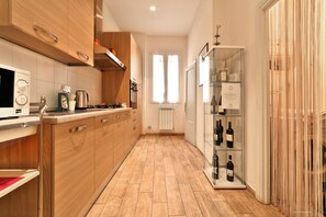 Appartamento City, 3 camere da letto | Cucina privata | Frigorifero con congelatore, microonde, forno, piano cottura