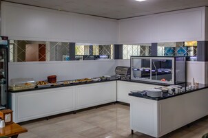 Desayuno buffet incluido todos los días 