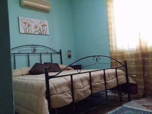 Desk, soundproofing, free WiFi, bed sheets - B&B Terra del Sole (Agrigento)