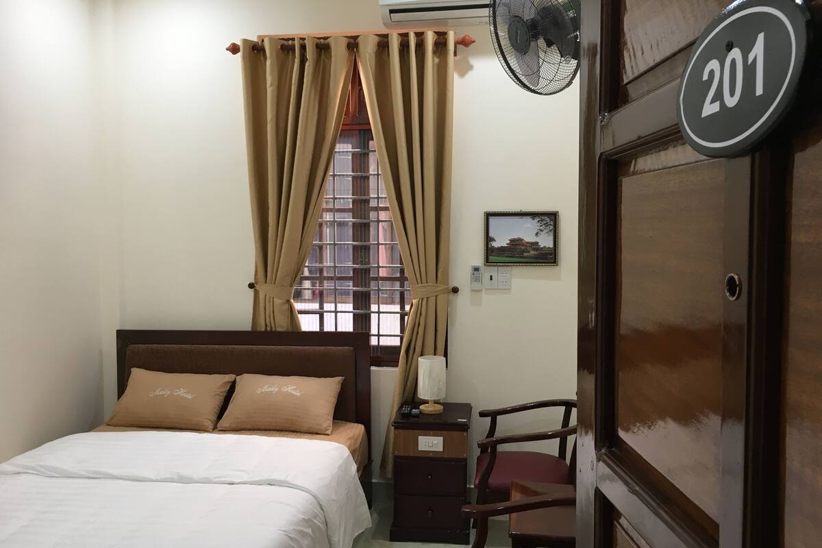 Standard Double Room | Blackout curtains, soundproofing, free WiFi, bed sheets