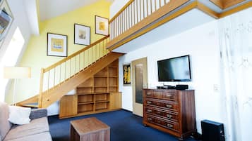 Family Apartment | Living area | Flat-screen TV