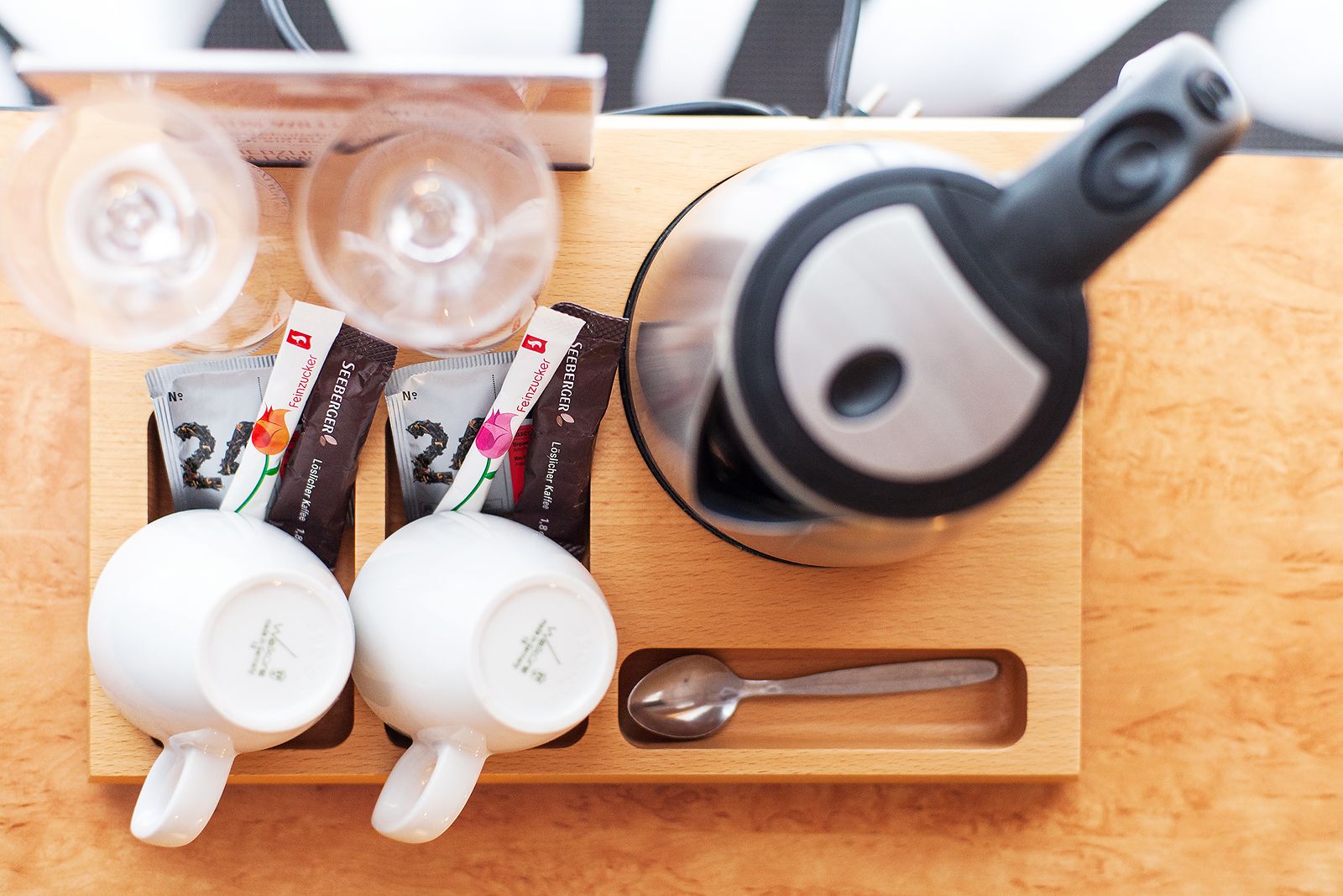 double room | living area | flat-screen tv