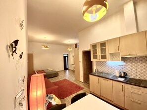 Superior Apartment | 1 bedroom, laptop workspace, blackout curtains, soundproofing