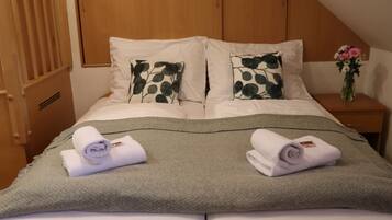 Family Apartment | In-room safe, iron/ironing board, free WiFi, bed sheets