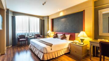 Suite Superior | 1 kamar tidur, minibar, brankas, dan meja kerja