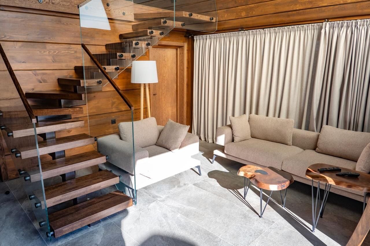 Ropa de cama de alta calidad y minibar 