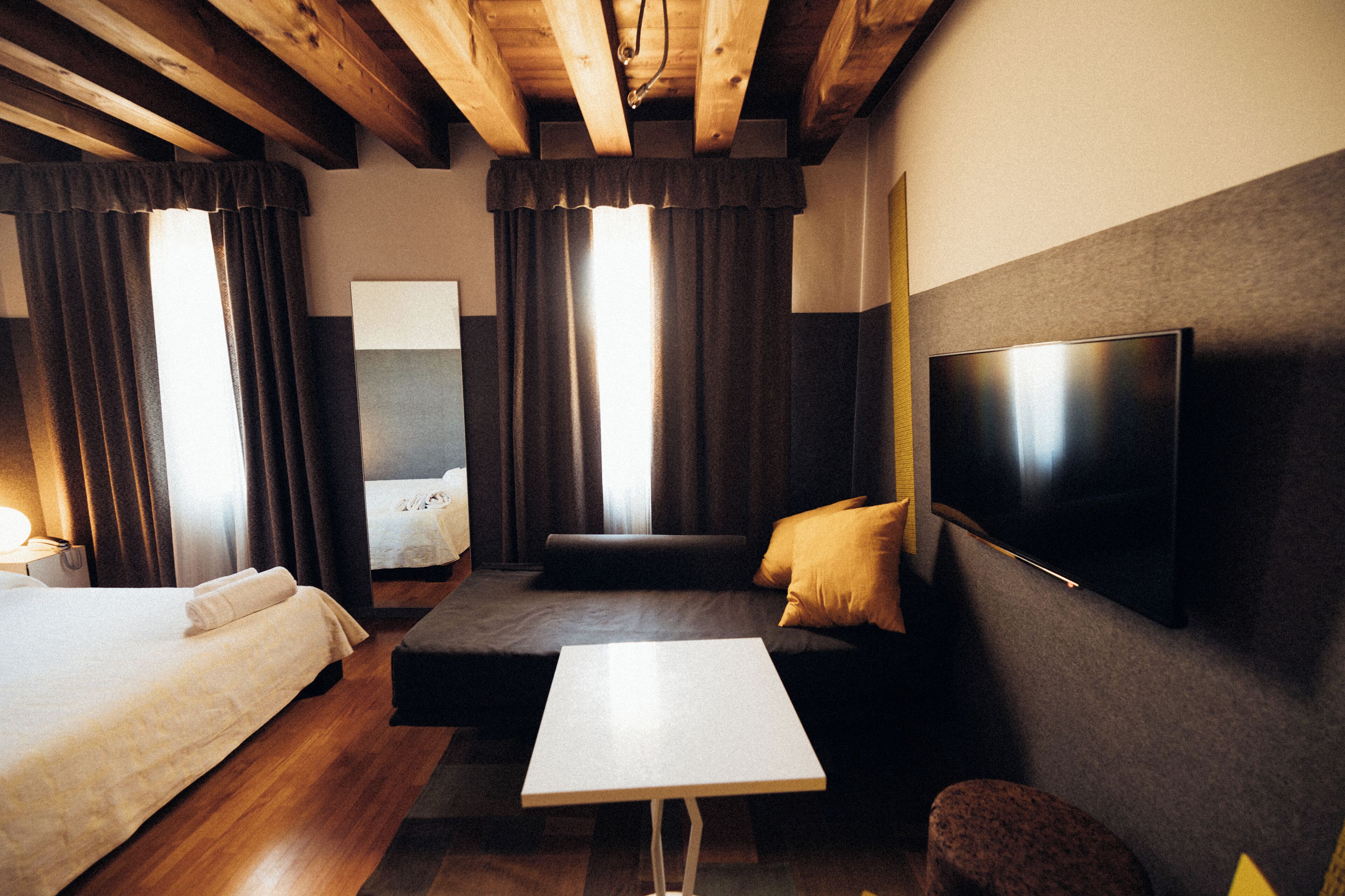 triple room | minibar, desk, free cots/infant beds, free wifi