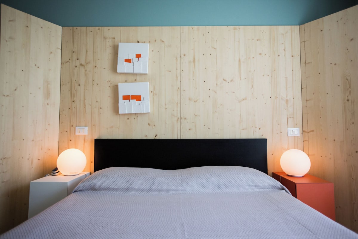 Superior tweepersoonskamer | Een minibar, een bureau, gratis babybedden, gratis wifi