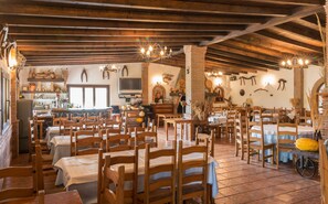 Free daily full breakfast - Cortijo Moyano (Alhama de Granada)