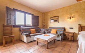 Suite, Accessible, Bathtub