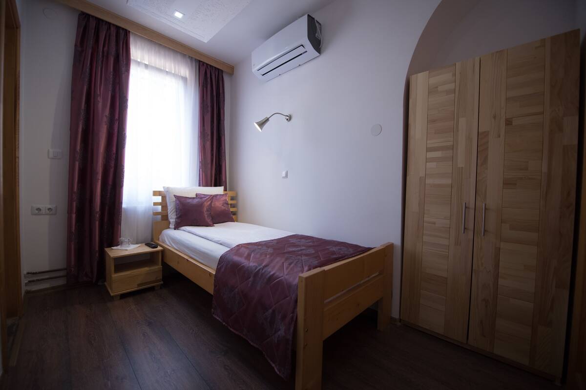 Economy Single Room