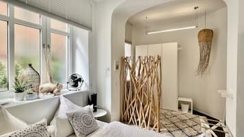 2 bedrooms, down duvets, individually decorated, individually furnished