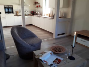Kühlschrank, Ofen, Herdplatte, Geschirrspüler