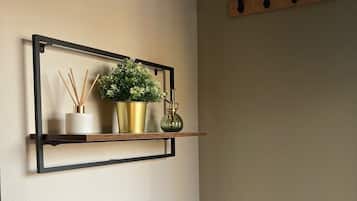 Habitación doble (Room 1 NOT QUIET) | Tabla de planchar con plancha, wifi gratis, ropa de cama