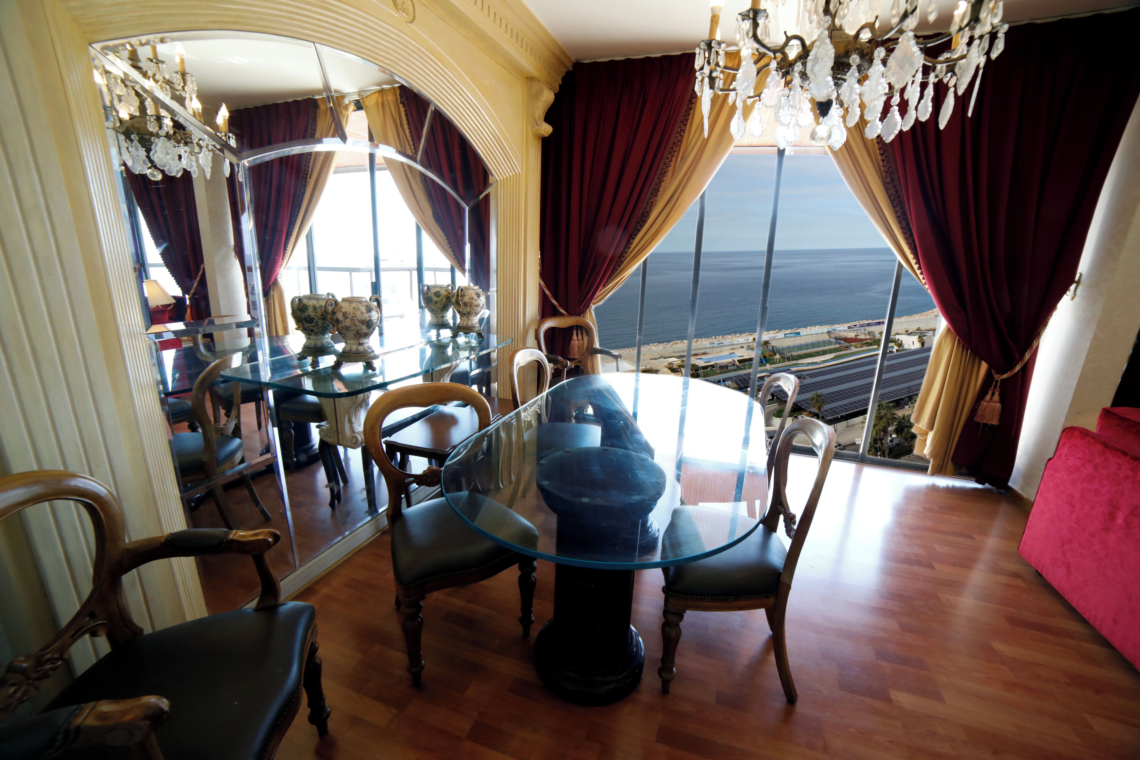 Grand Suite | In-room dining