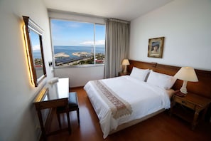 Family Suite | Living area | Flat-screen TV - Holiday Home Suites (Beirut)