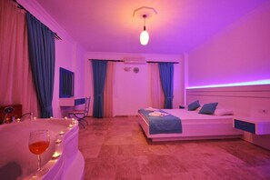 Villa, 2 Schlafzimmer, eigener Pool | 2 Schlafzimmer, Bettwäsche