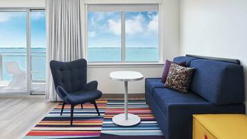 Hypo-allergenic bedding, in-room safe, blackout curtains