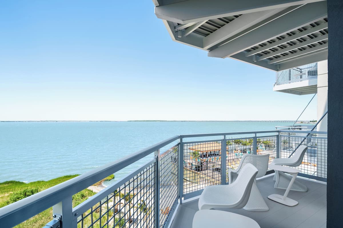 hypo-allergenic bedding, in-room safe, blackout curtains