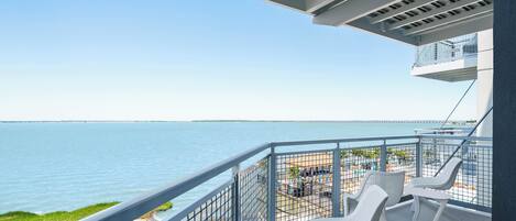 Literie hypoallergénique, coffres-forts dans les chambres