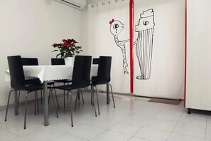 Comfort Apartment, 2 Bedrooms (Tajana) | In-room dining