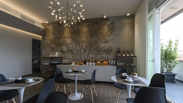 Desayuno buffet incluido todos los días