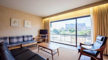 Căn hộ, 2 phòng ngủ (Zandstuyver 102) | Phòng khách | TV màn hình phẳng