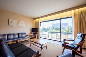Appartement, 2 slaapkamers (Zandstuyver 102) | Woonkamer | Flatscreentelevisie
