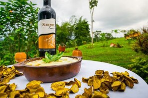 Breakfast, lunch, dinner served; local cuisine