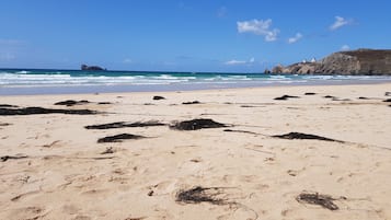 Una spiaggia nelle vicinanze