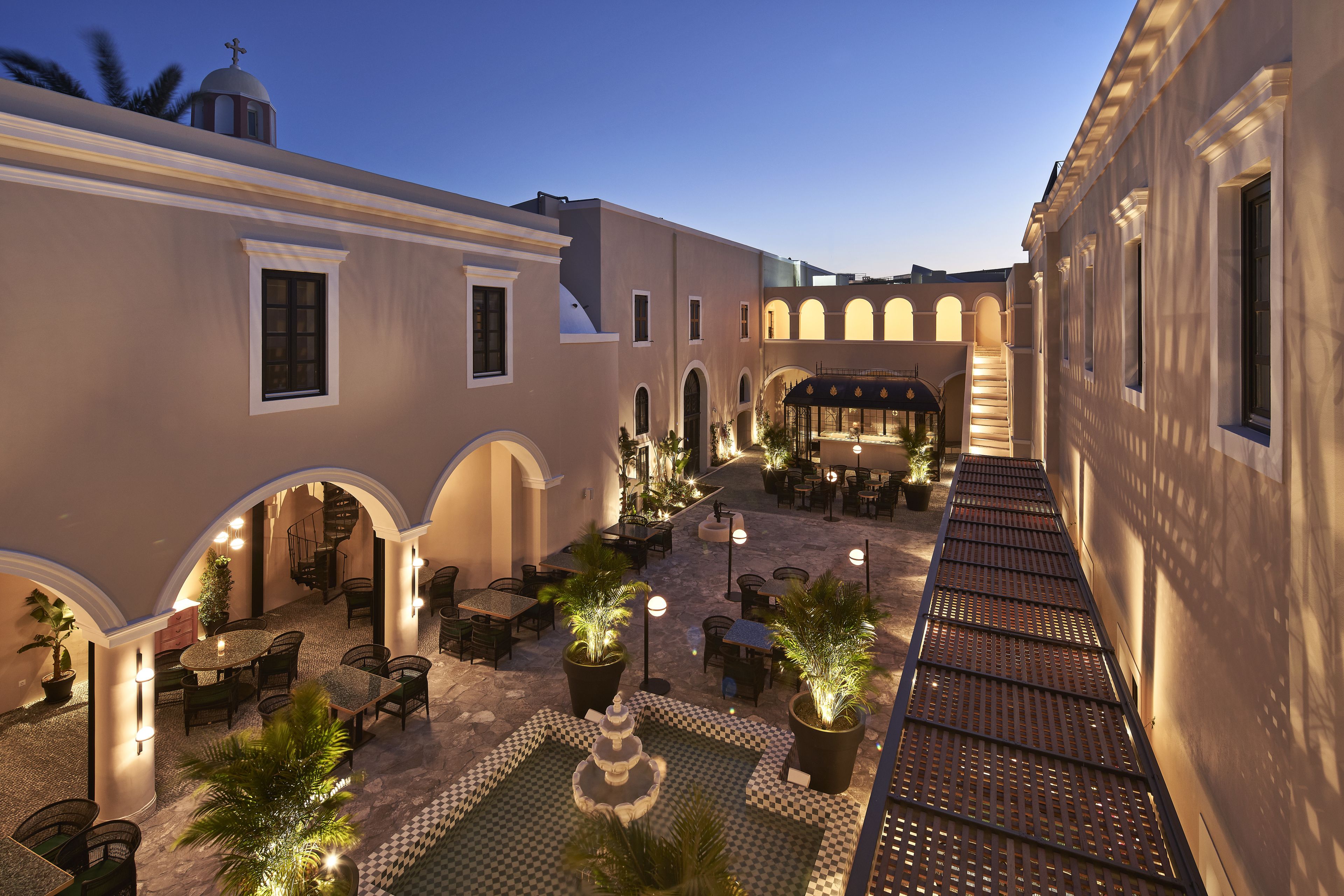 Photo - Katikies Garden Santorini - The Leading Hotels Of The World