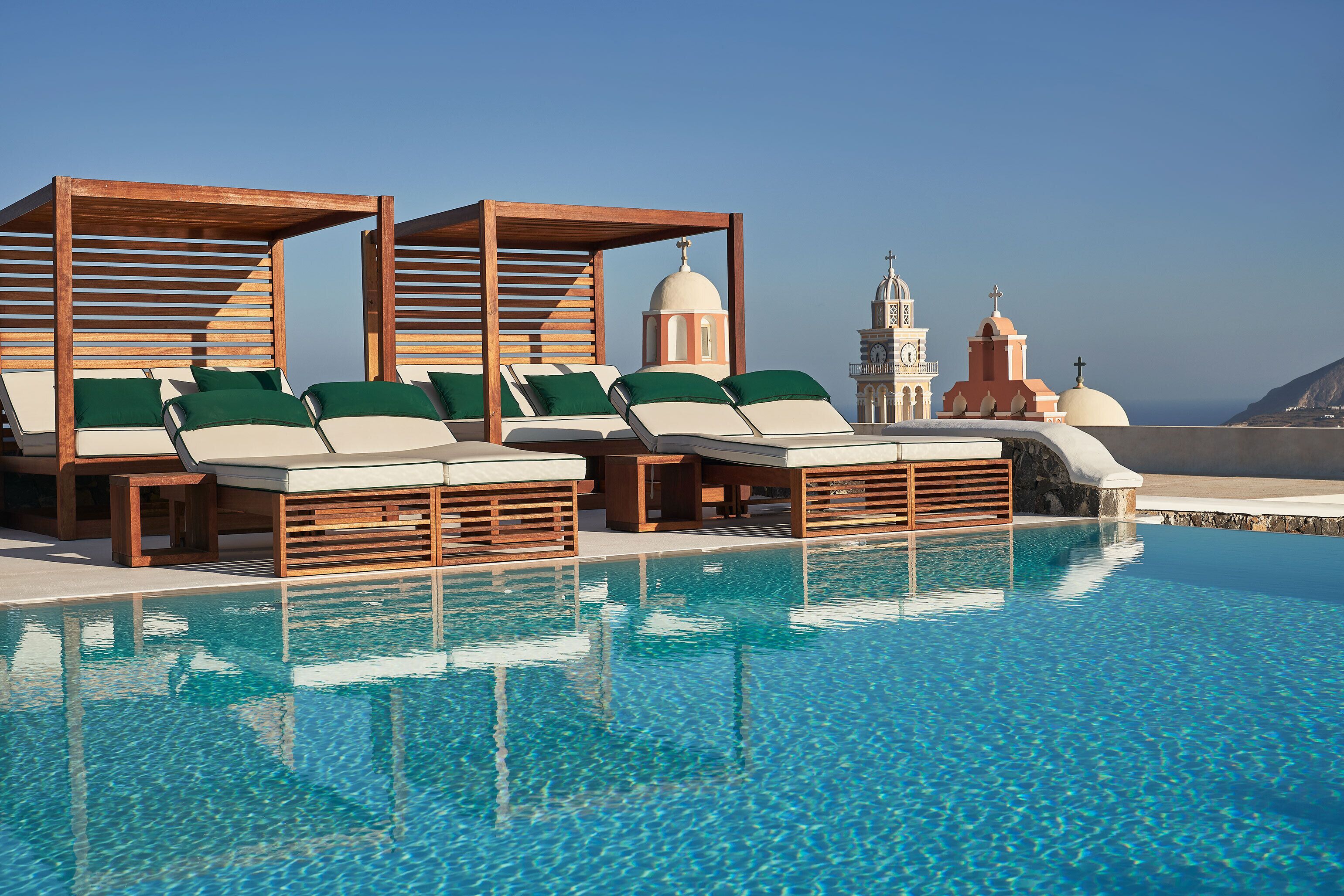 seasonal outdoor pool, pool loungers