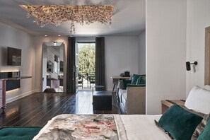 Junior Suite, 1 King Bed | Free minibar items, in-room safe, desk, blackout drapes - Katikies Garden Santorini - The Leading Hotels Of The World (Santorini)