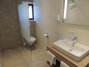 Shower, hair dryer, bathrobes, slippers