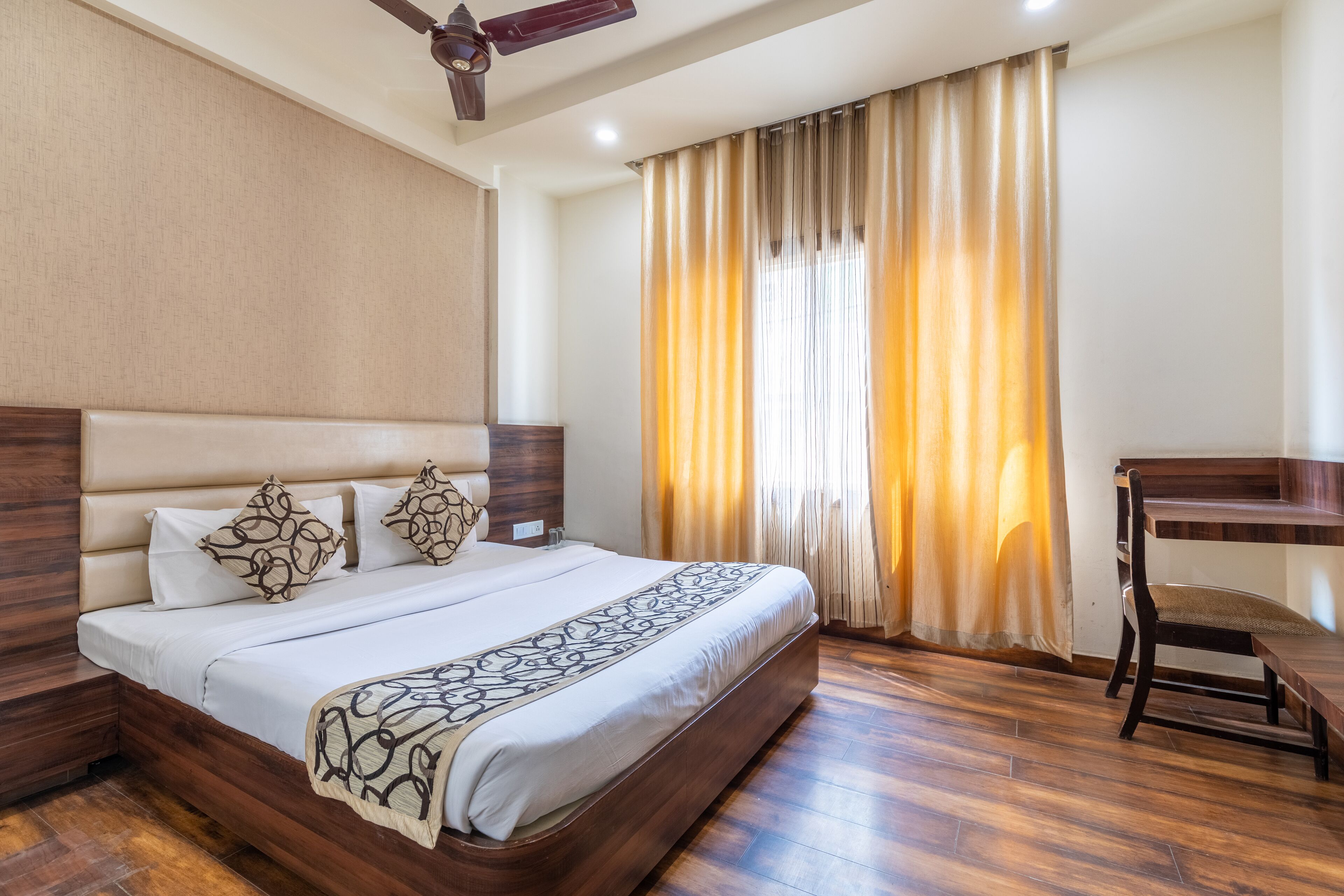 Executive Double Room, 1 Double Bed | Rollaway beds, free WiFi