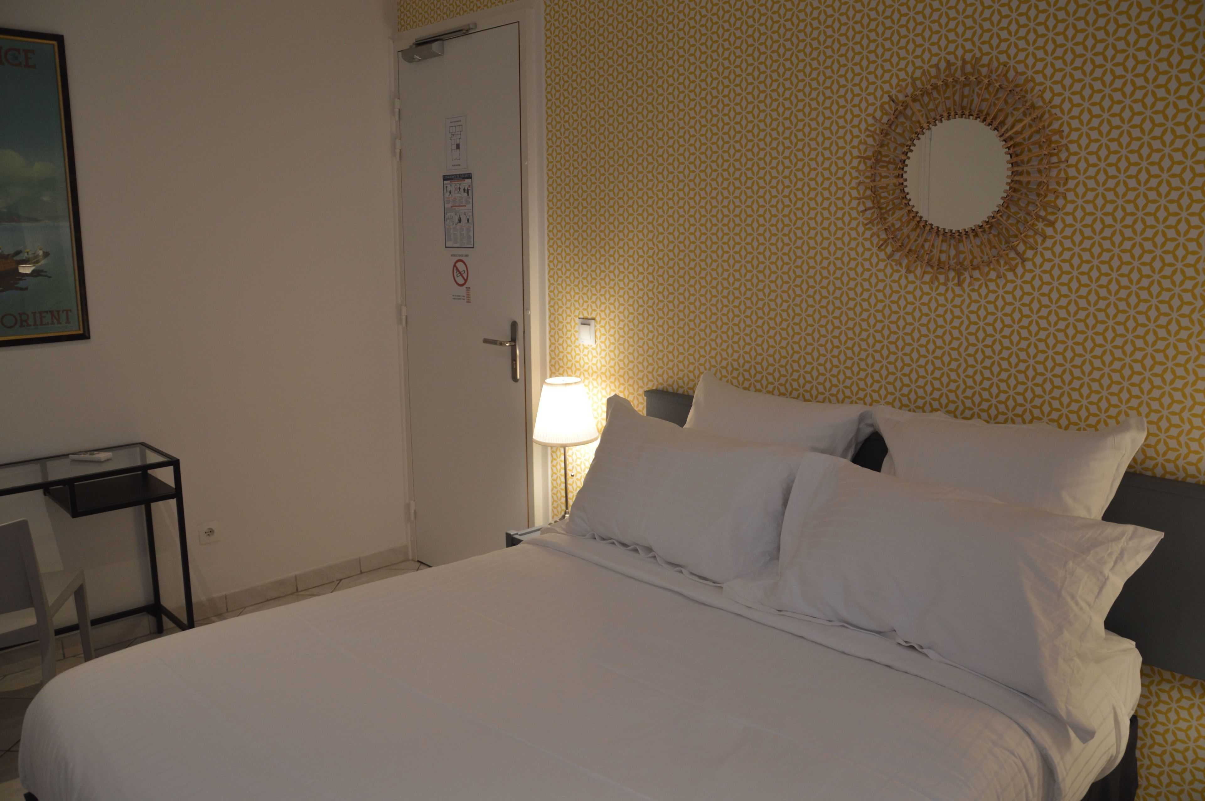 traditional double room | 1 bedroom, minibar, in-room safe, individually decorated