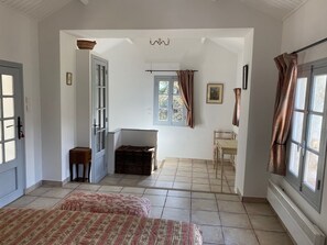 2 bedrooms, iron/ironing board, travel crib, free WiFi