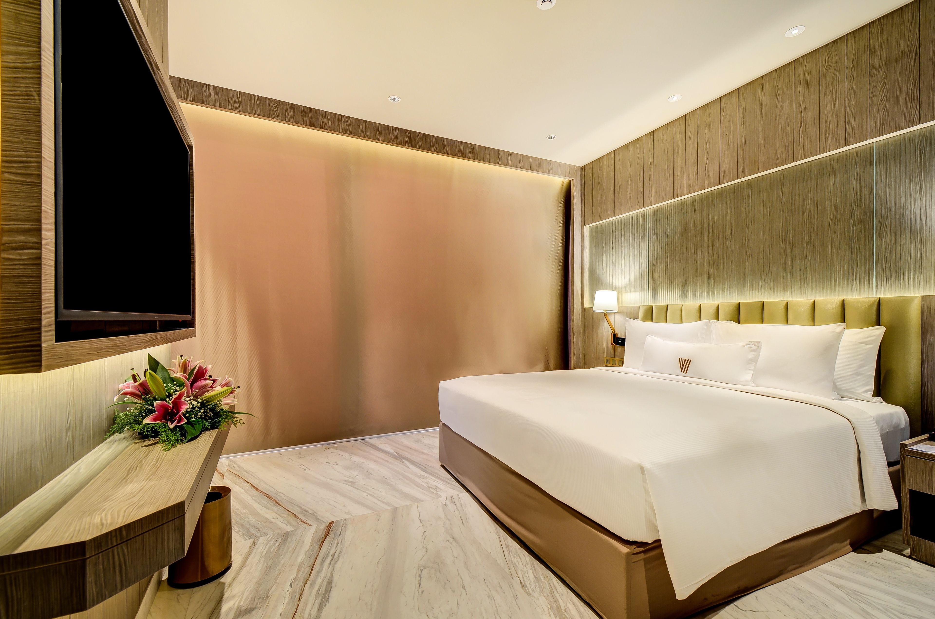 Executive Double Room | Premium bedding, minibar, in-room safe, individually furnished