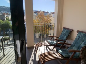 Interior - "ARAGO "SUR LA RAMBLA.Appart moderne tout confort: Air C, garage,Asc,gde terrasse. (Roses)