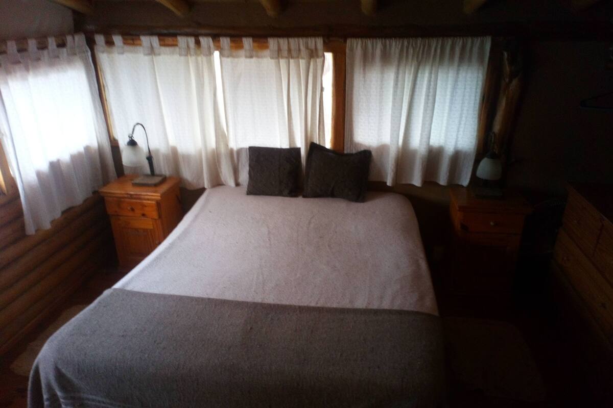 Comfort Room, 1 Queen Bed, Garden View
