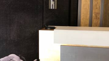 Check-in/check-out kiosk