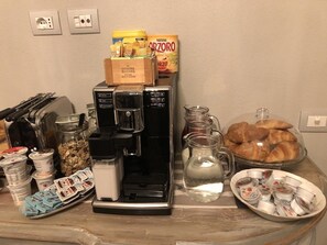 Breakfast buffet - Locanda San Tomaso (Pietra Ligure)