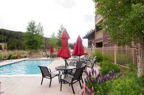 Et oppvarmet basseng