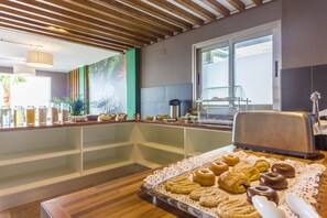 Morgenmadsbuffet hver dag mod et gebyr