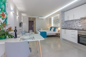 1 bedroom, in-room safe, iron/ironing board, free WiFi