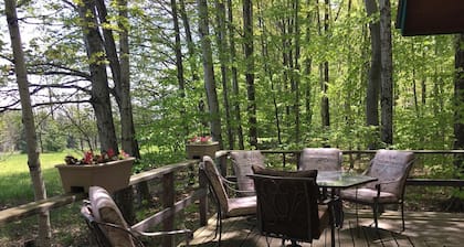 FRIEDEN UND RUHIGKEIT IM HOLZ