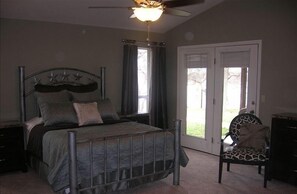 3 makuuhuonetta, silitysrauta/-lauta, vauvan matkasänky, ilmainen Wi-Fi